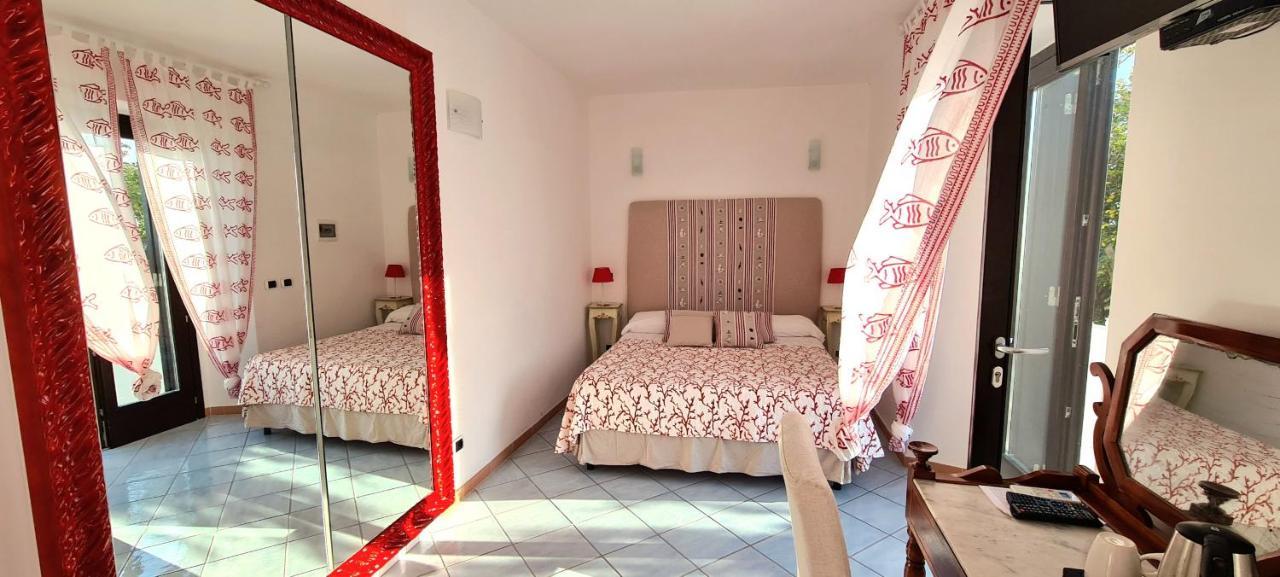 Guest House Villa Il Gabbiano Ponza Luaran gambar