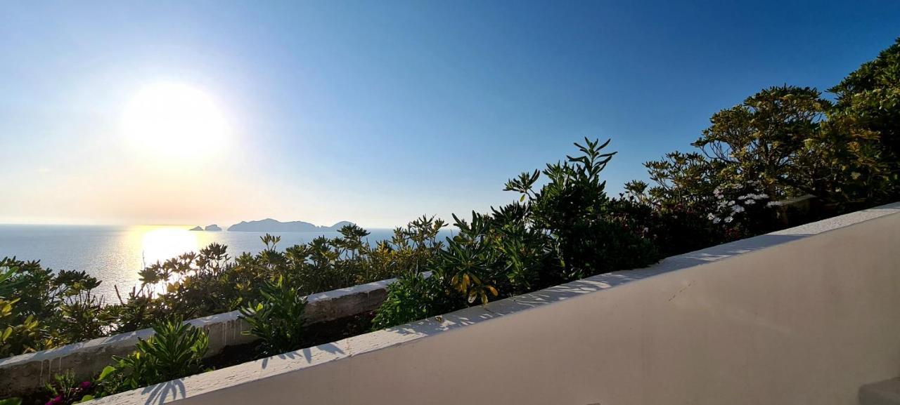 Guest House Villa Il Gabbiano Ponza Luaran gambar